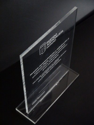 acrilico cristal 8 mm con base de 10 mm